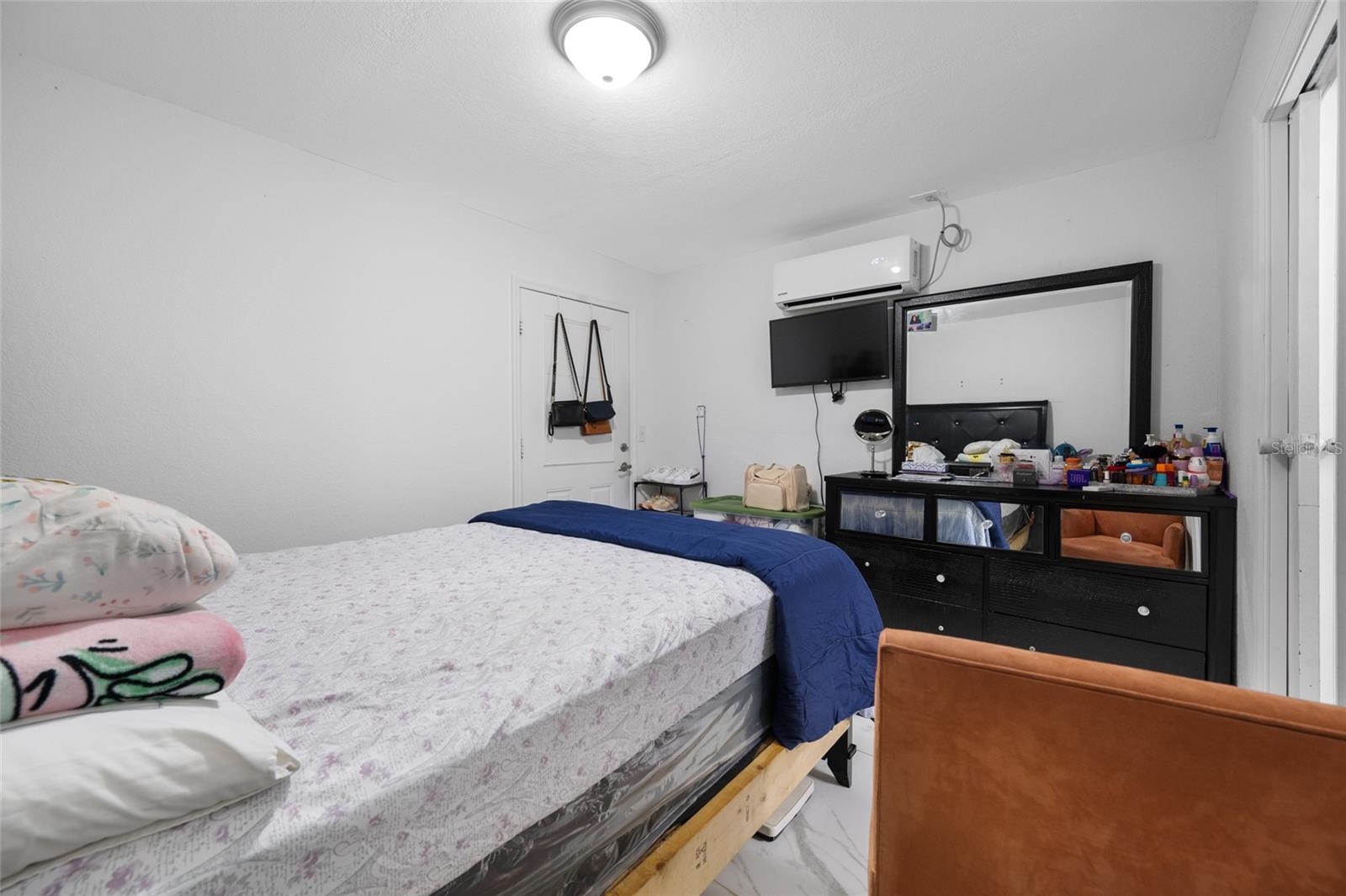 Image 69 of 84 For 7607 Hanna Avenue