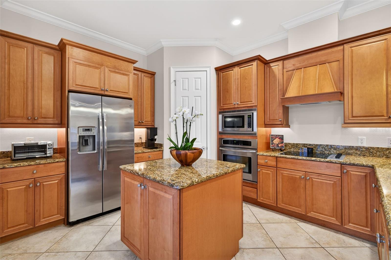 Image 12 of 33 For 3406 Granada Street 2