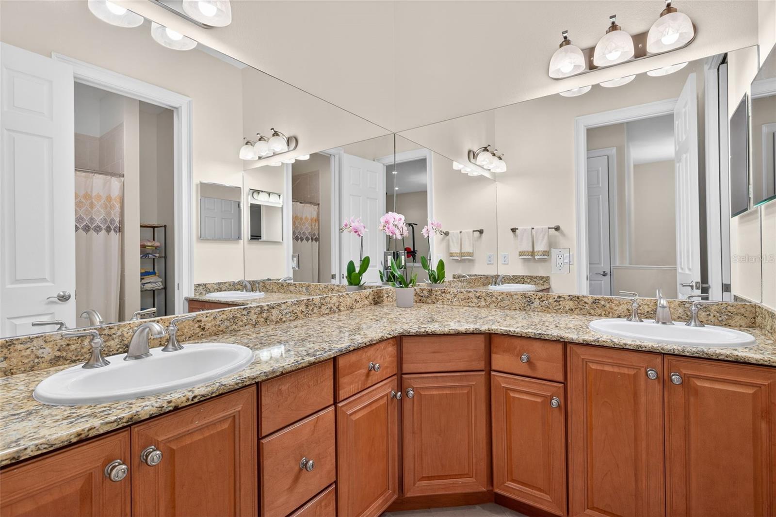 Image 21 of 33 For 3406 Granada Street 2