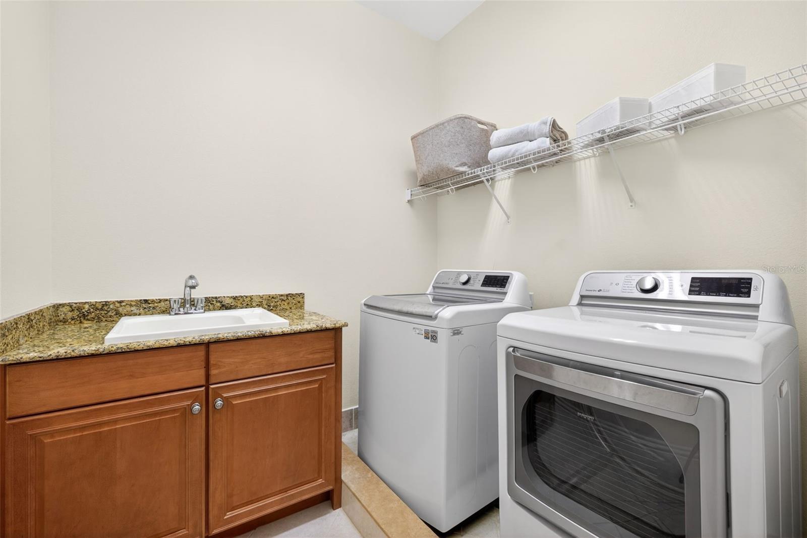 Image 24 of 33 For 3406 Granada Street 2