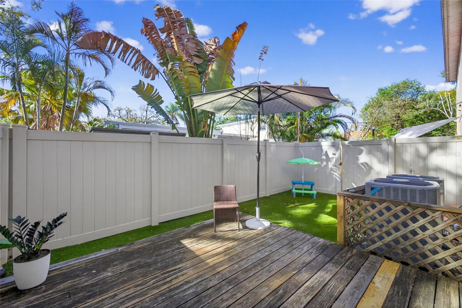 Image 26 of 33 For 3406 Granada Street 2