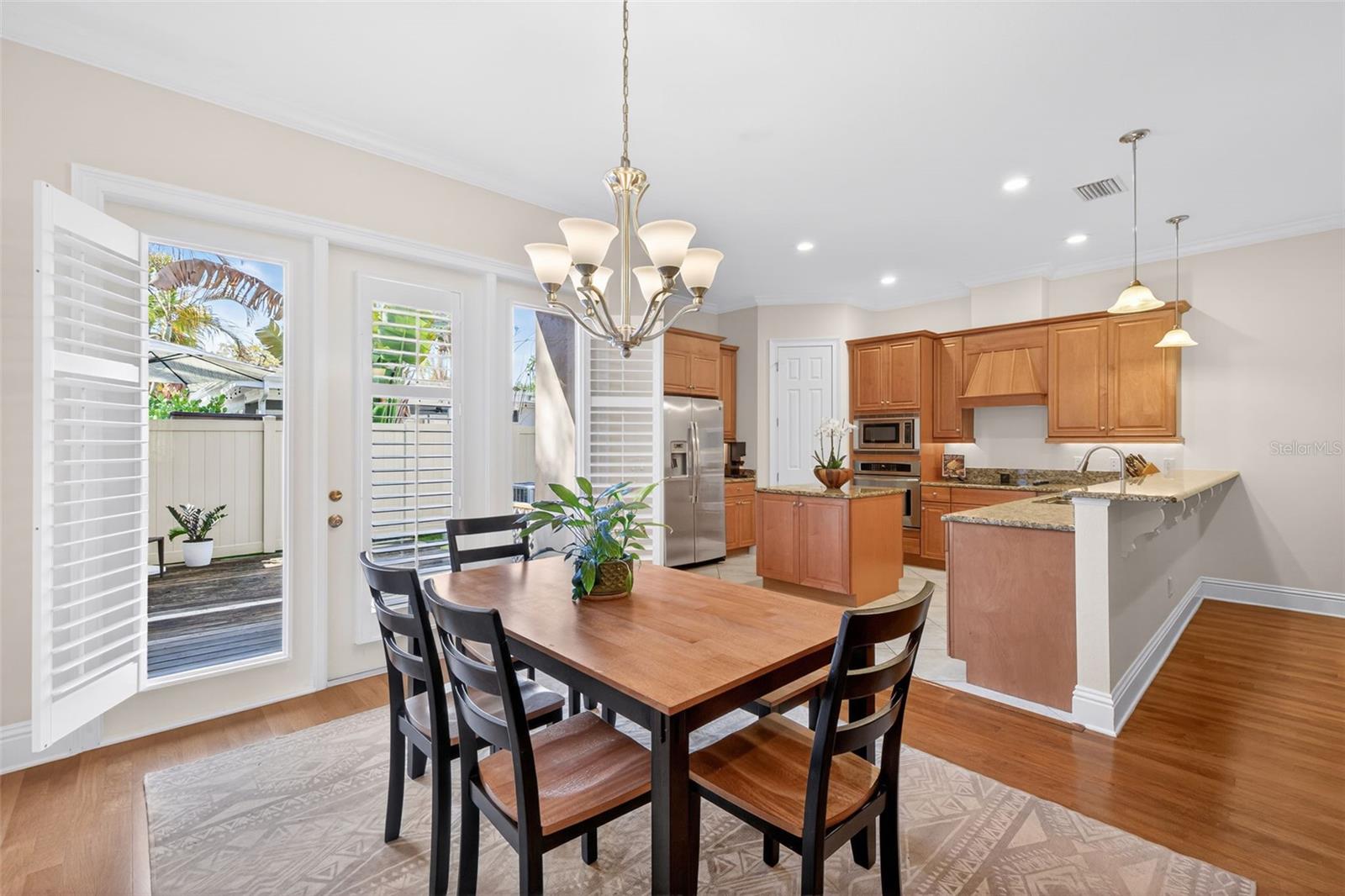 Image 9 of 33 For 3406 Granada Street 2