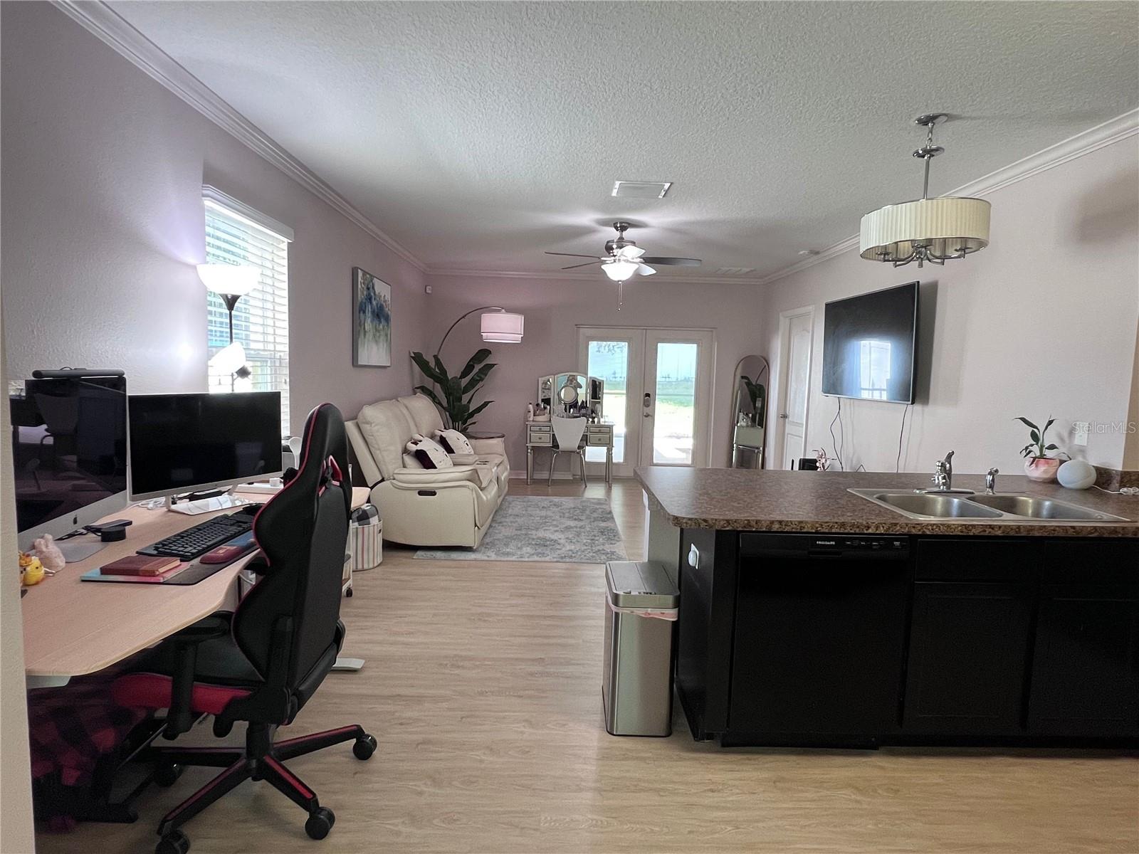 Image 7 of 36 For 10120 Hawk Storm Avenue