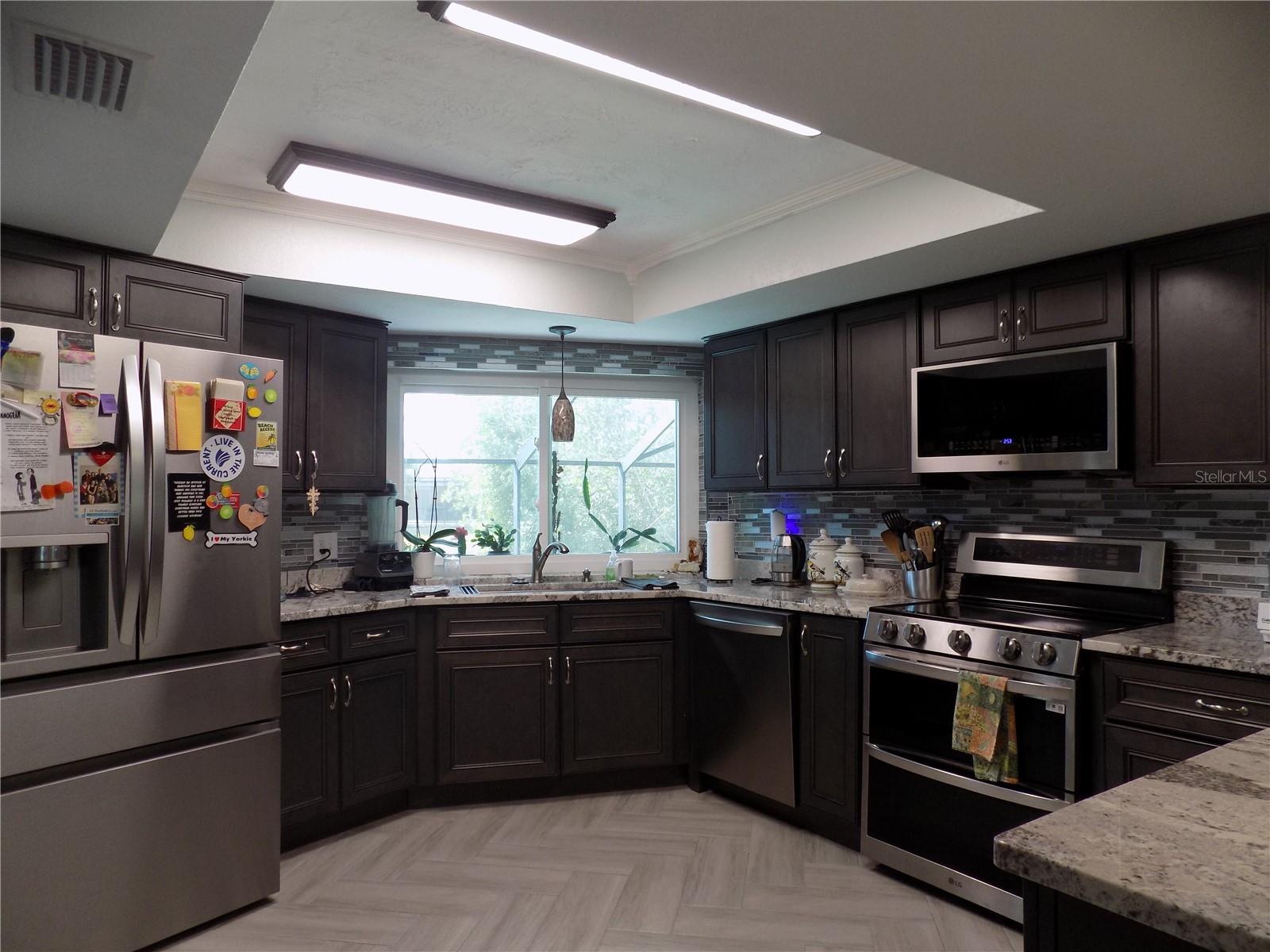 Image 18 of 58 For 2168 Kent Avenue