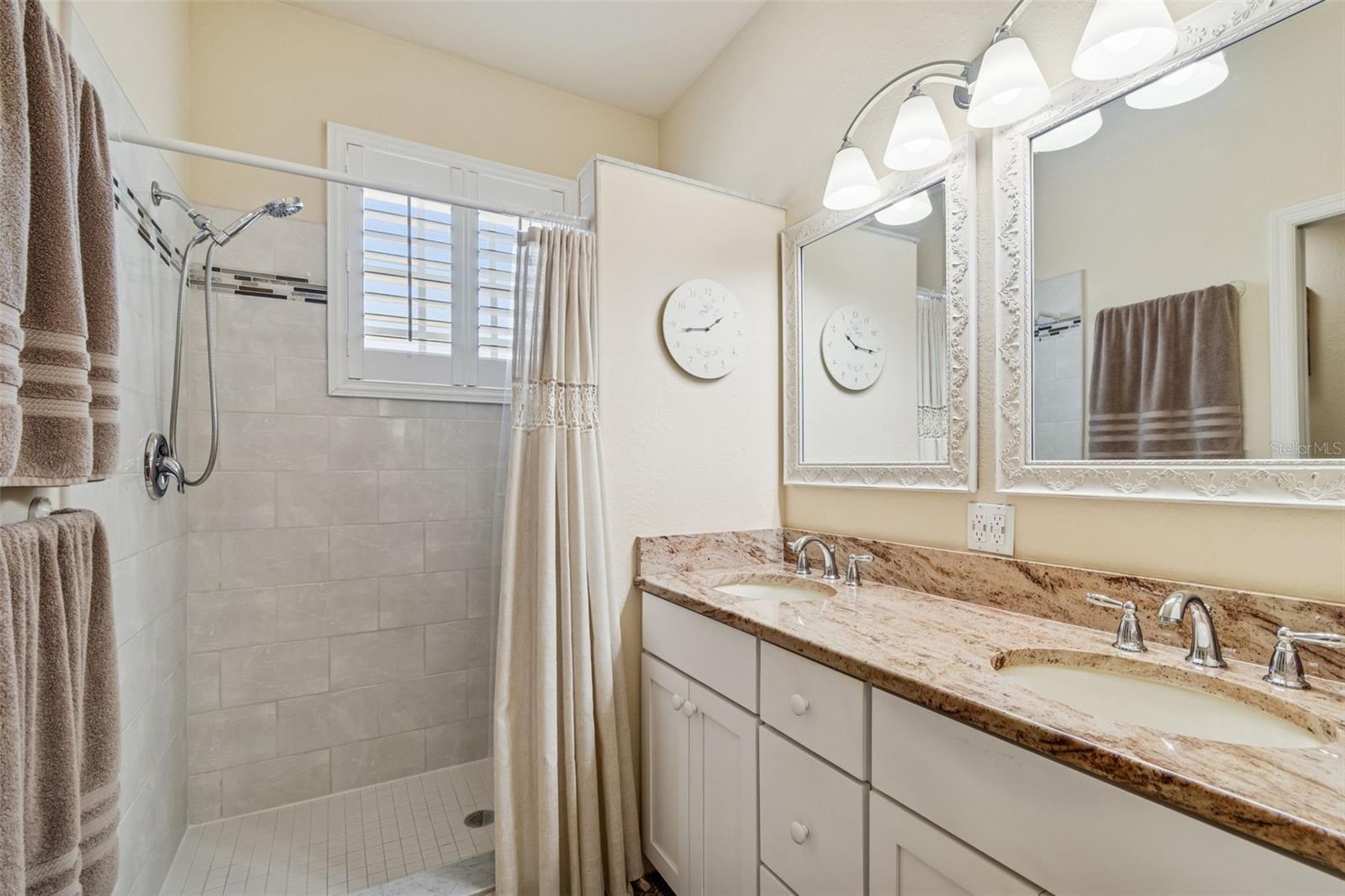 Image 5 of 68 For 5351 Neil Drive