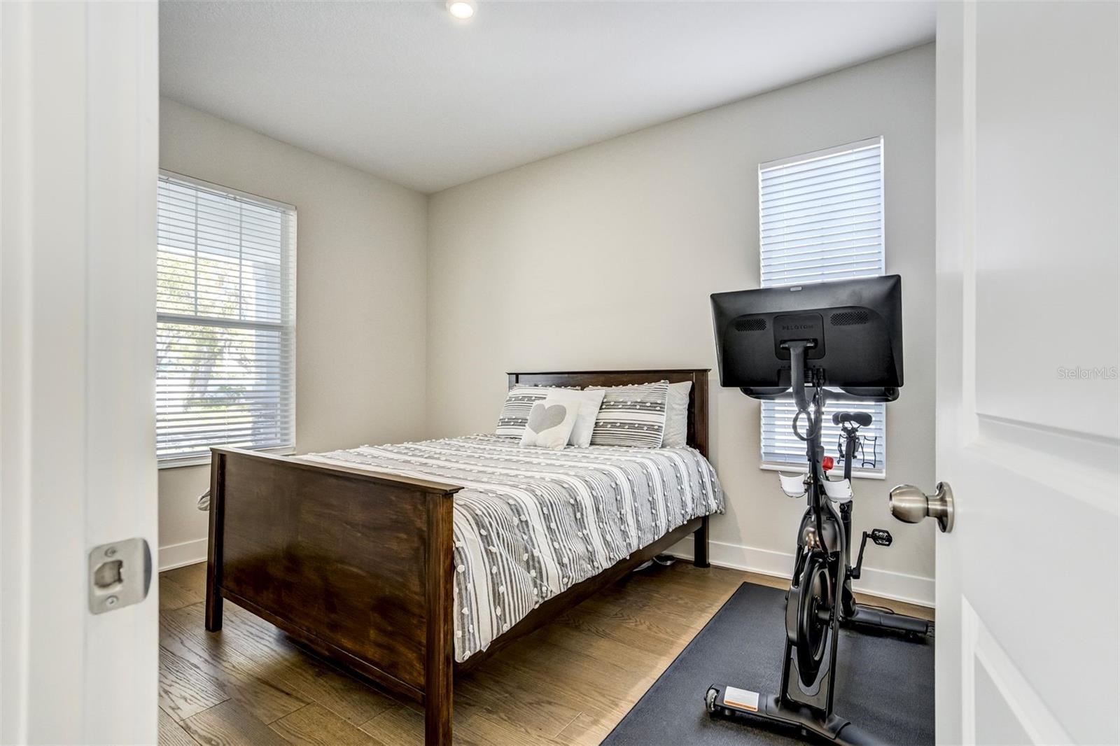 Image 14 of 29 For 2716 13th Avenue N