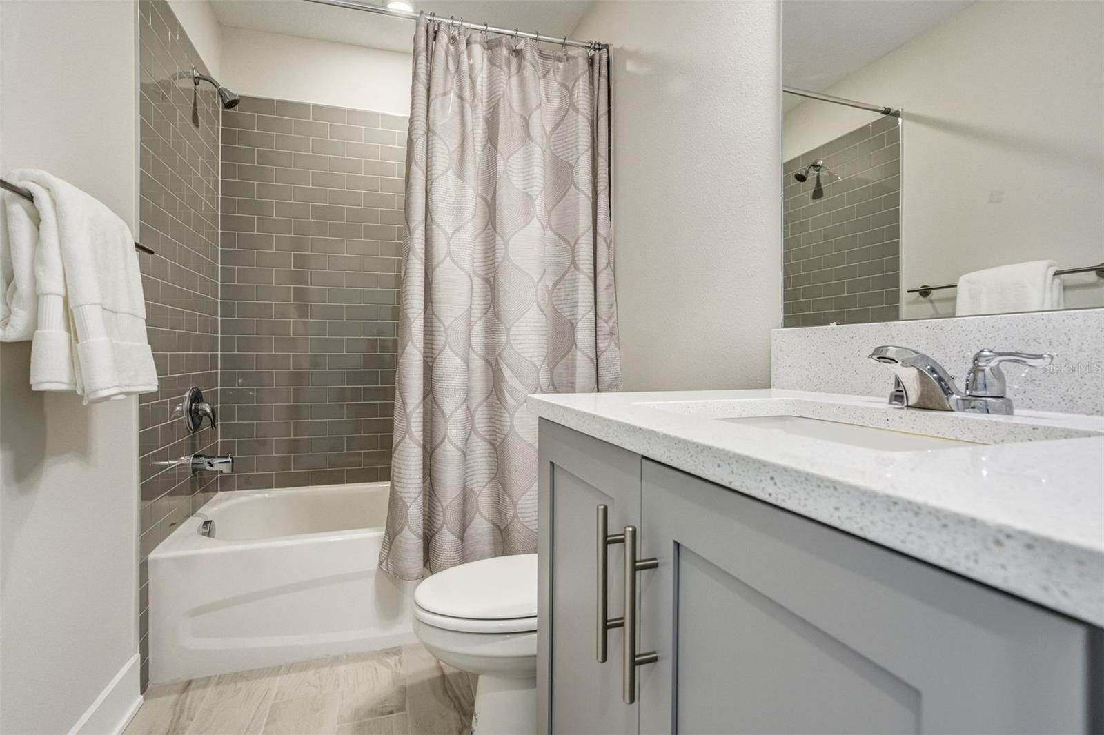 Image 21 of 29 For 2716 13th Avenue N