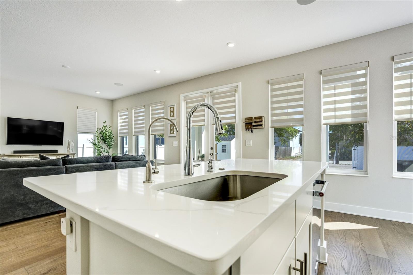 Image 7 of 29 For 2716 13th Avenue N