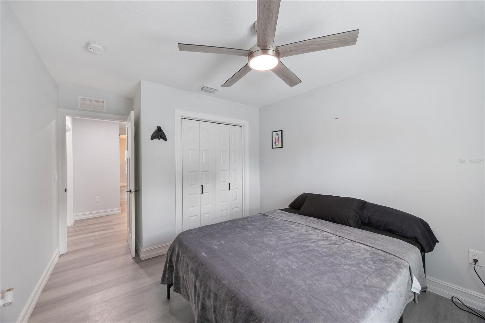 Image 18 of 31 For 914 North Bay Street