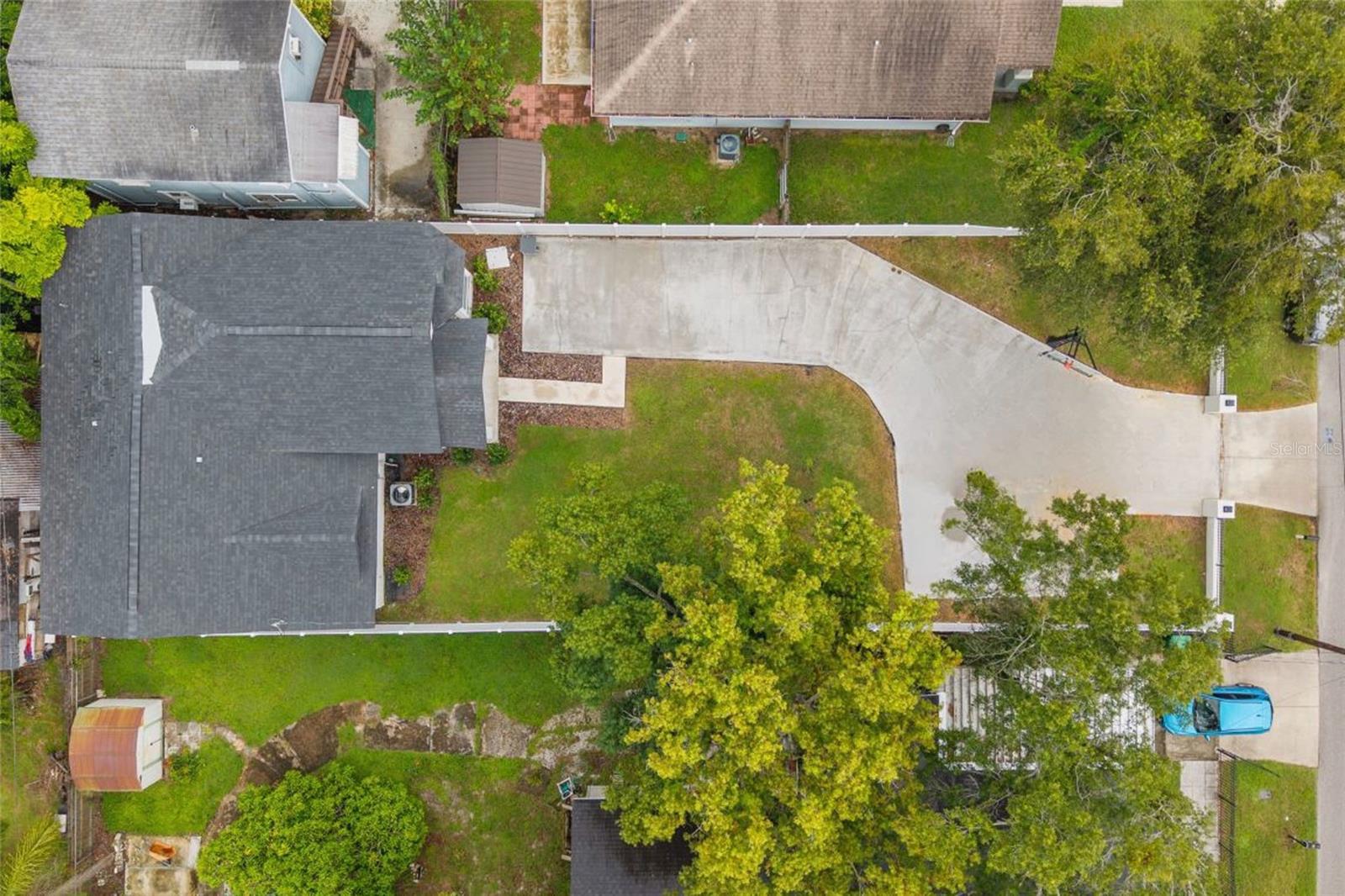 Image 24 of 31 For 914 North Bay Street