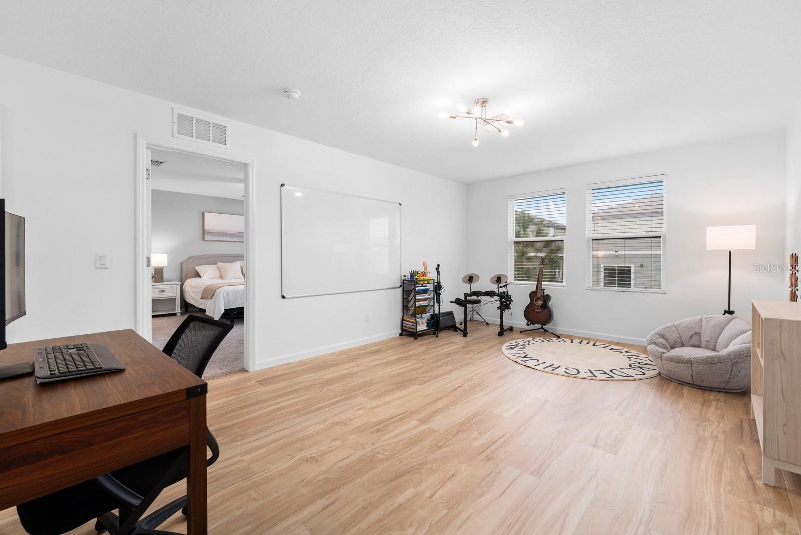 Image 16 of 31 For 11691 Adam Lee Way