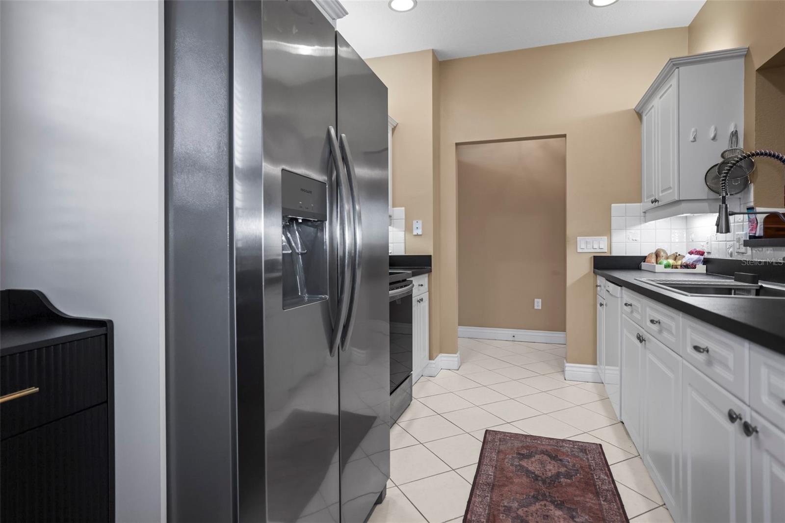 Image 12 of 55 For 5 Island Park Place 206