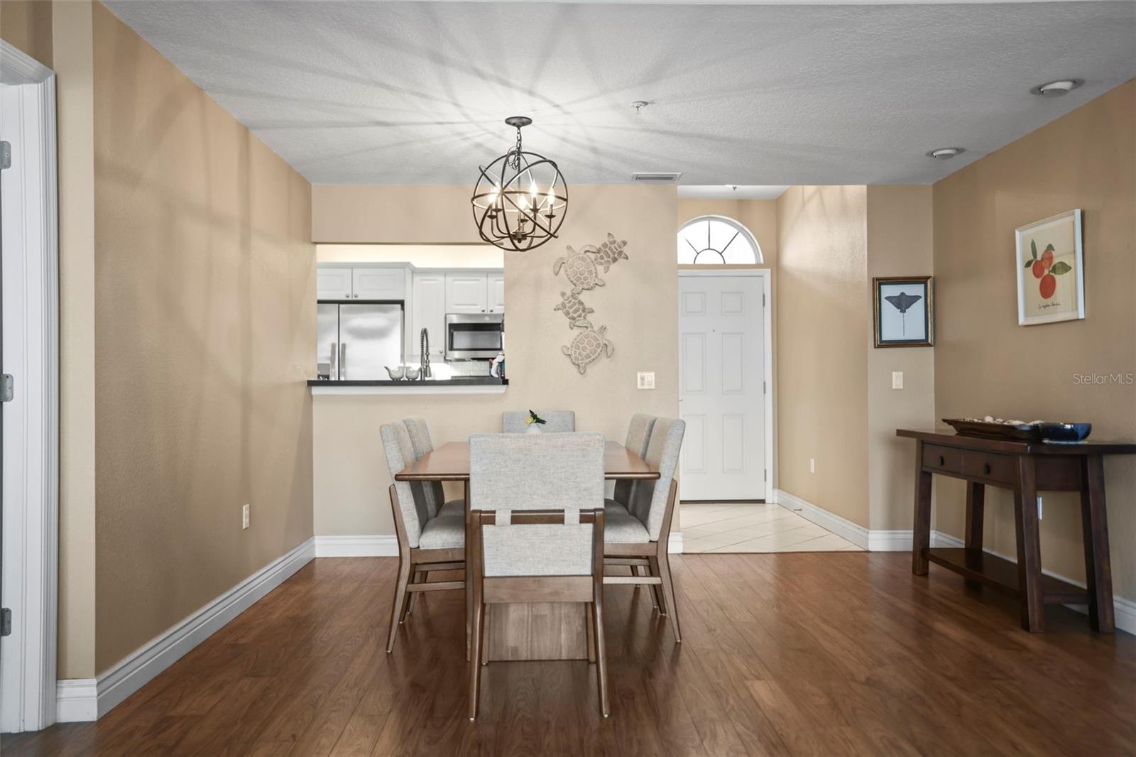 Image 19 of 55 For 5 Island Park Place 206