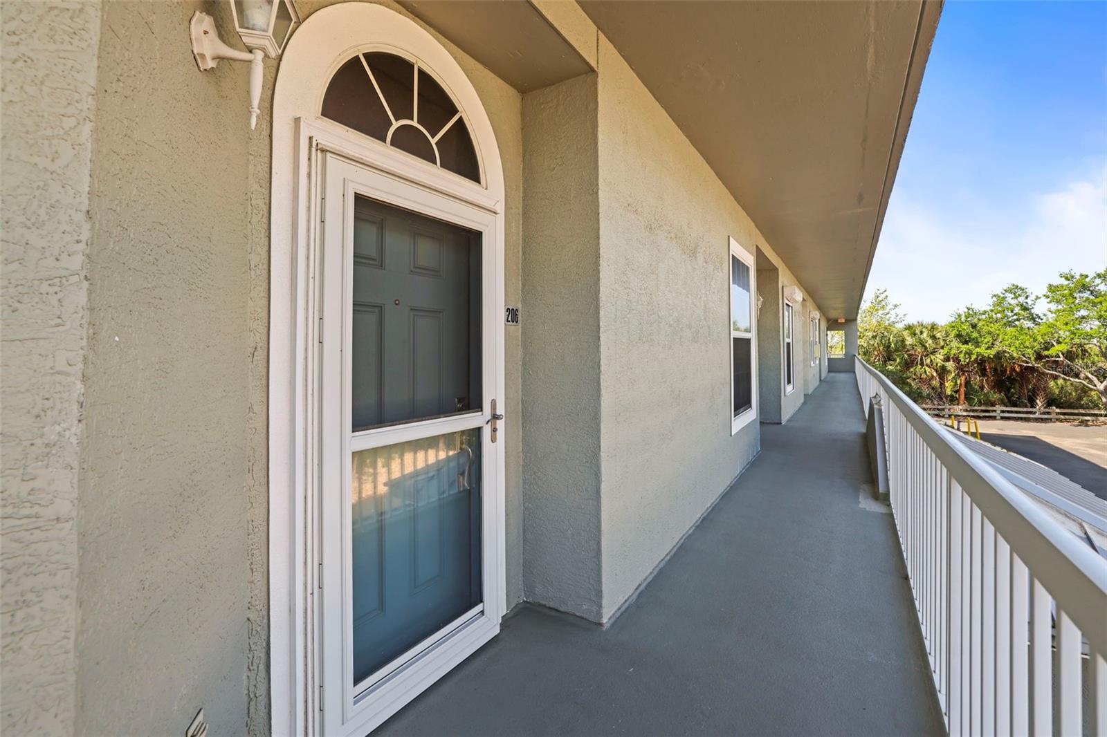 Image 2 of 55 For 5 Island Park Place 206