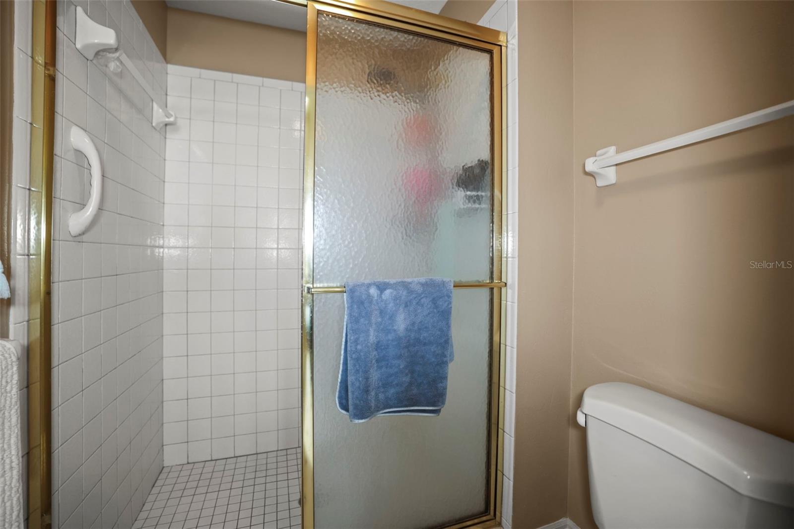 Image 29 of 55 For 5 Island Park Place 206