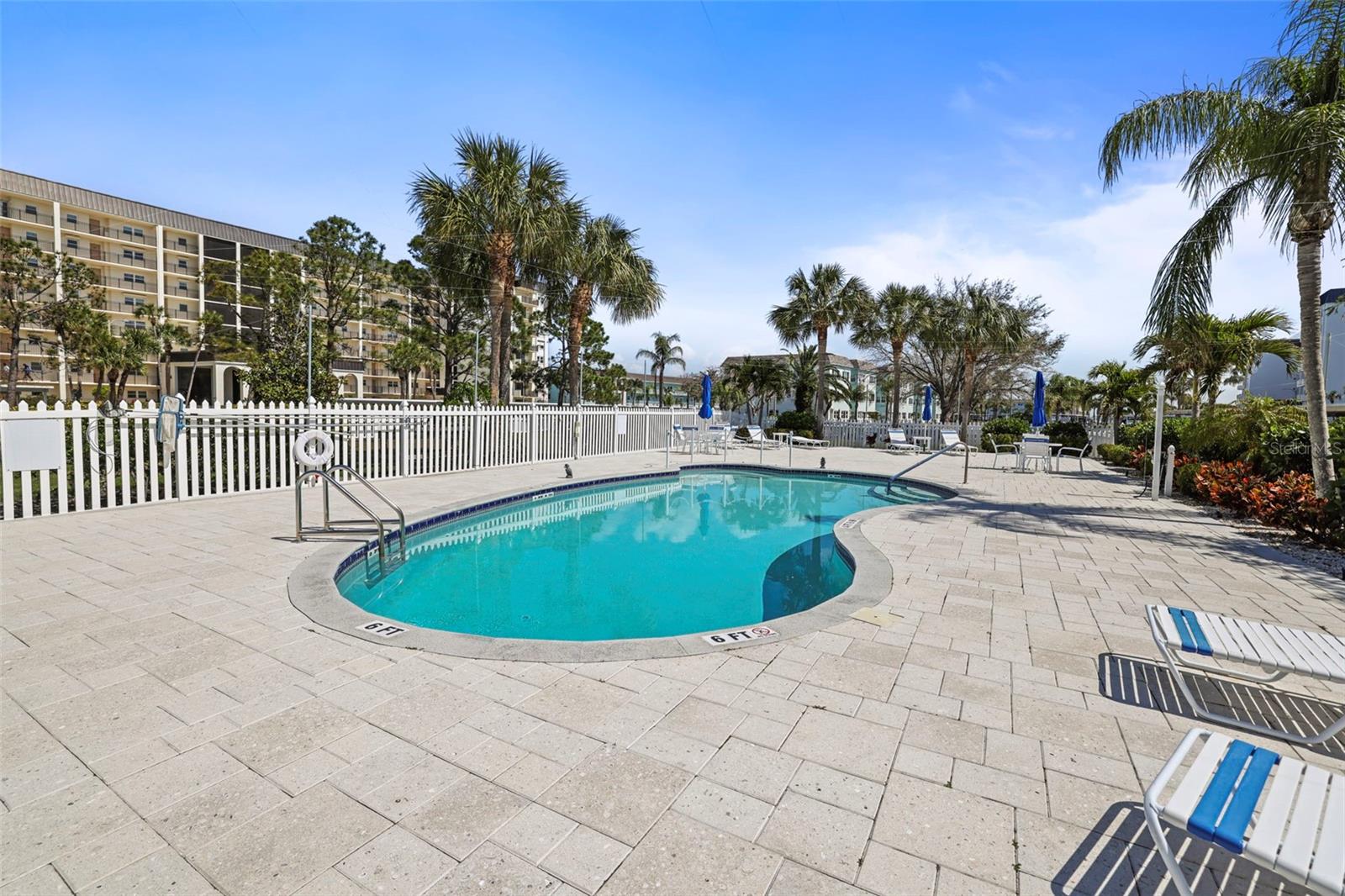 Image 42 of 55 For 5 Island Park Place 206