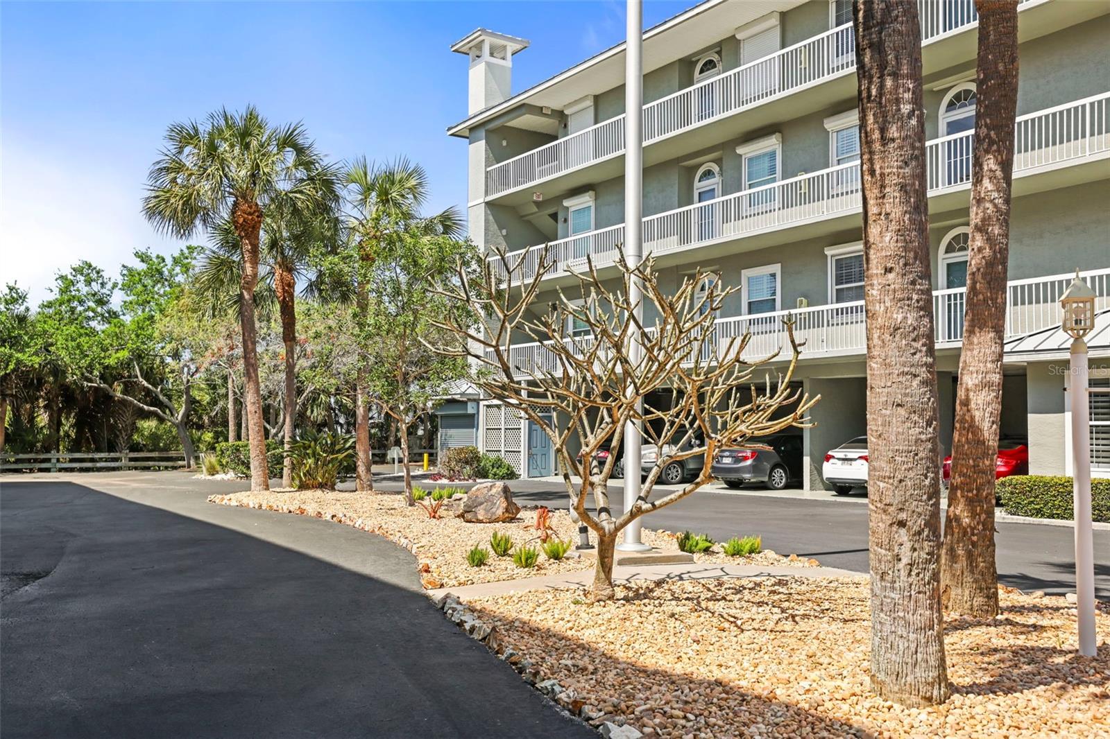 Image 45 of 55 For 5 Island Park Place 206