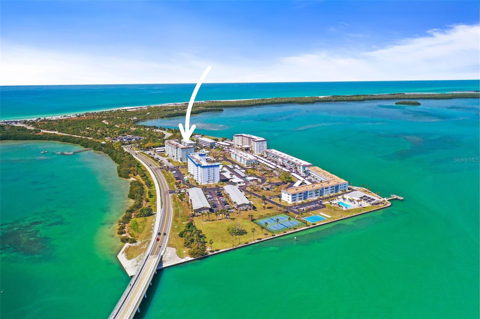 Image 7 of 55 For 5 Island Park Place 206