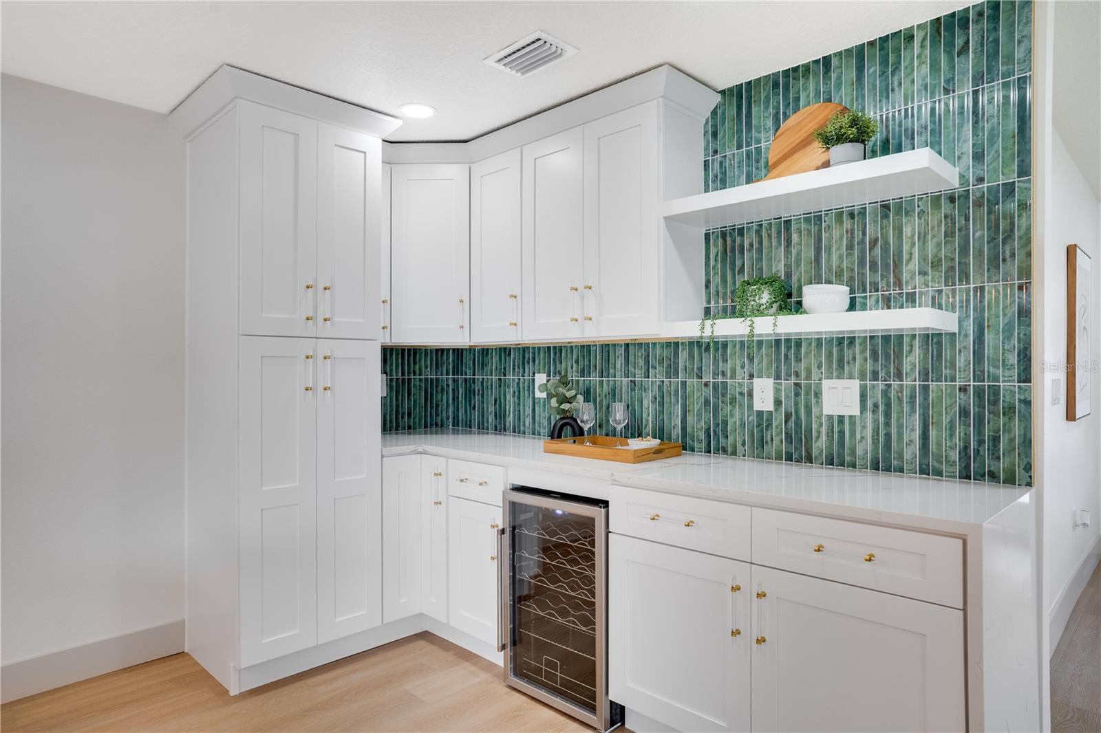 Image 15 of 59 For 13956 80th Avenue