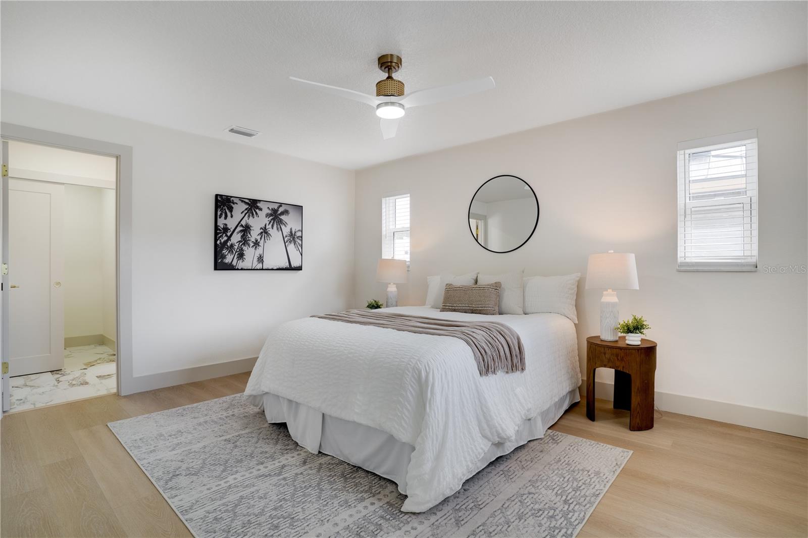 Image 17 of 59 For 13956 80th Avenue