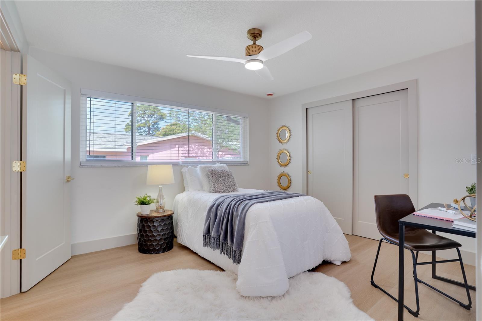 Image 25 of 59 For 13956 80th Avenue