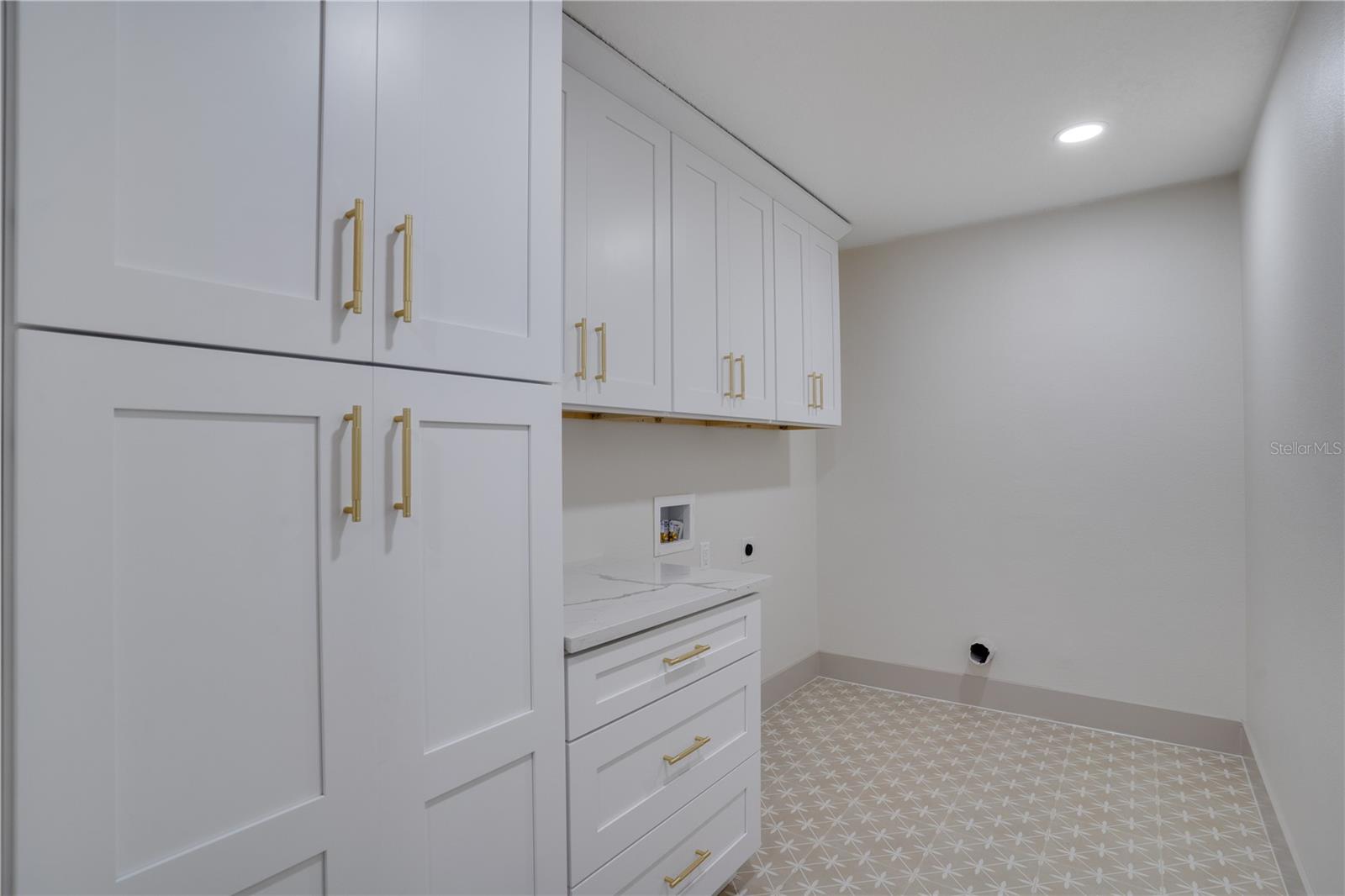 Image 40 of 59 For 13956 80th Avenue