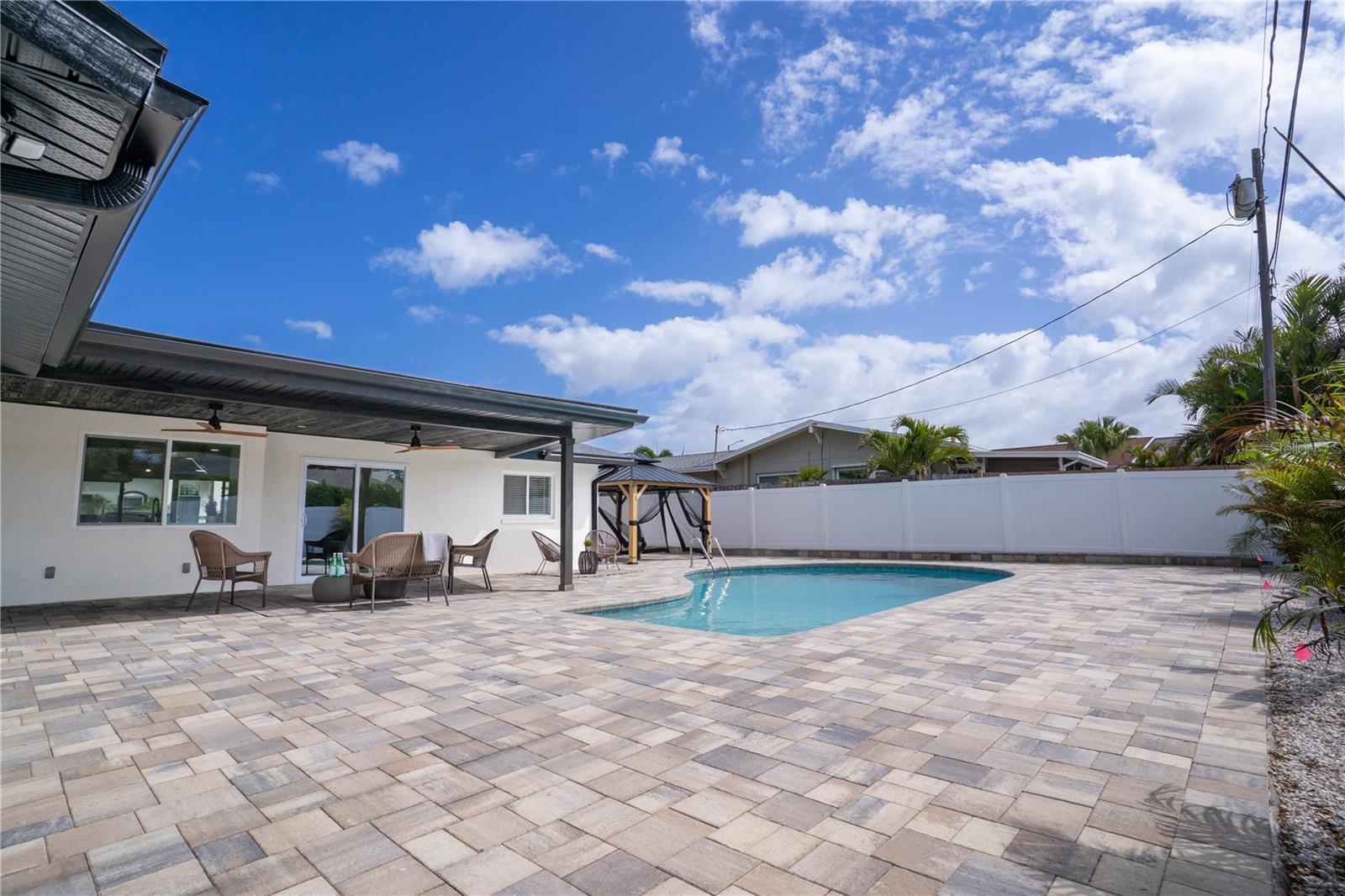 Image 44 of 59 For 13956 80th Avenue