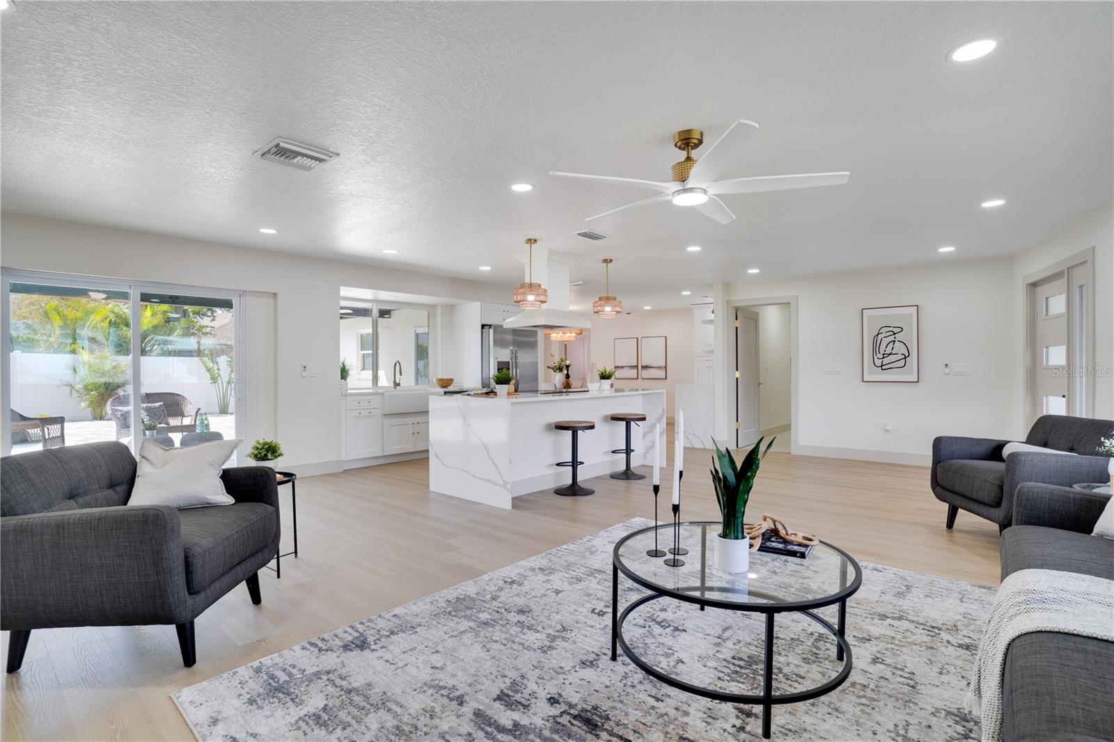 Image 5 of 59 For 13956 80th Avenue