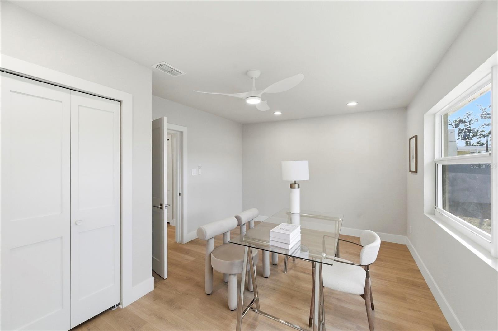 Image 15 of 41 For 2860 64th Terrace S