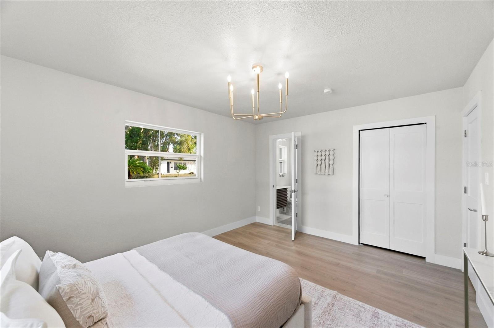 Image 18 of 41 For 2860 64th Terrace S