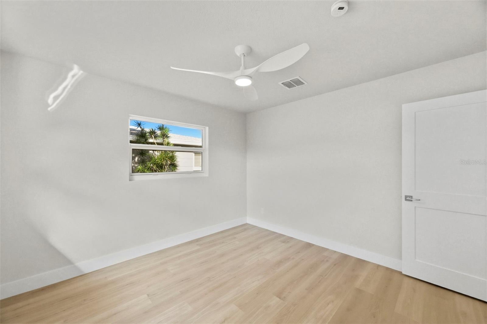 Image 26 of 41 For 2860 64th Terrace S