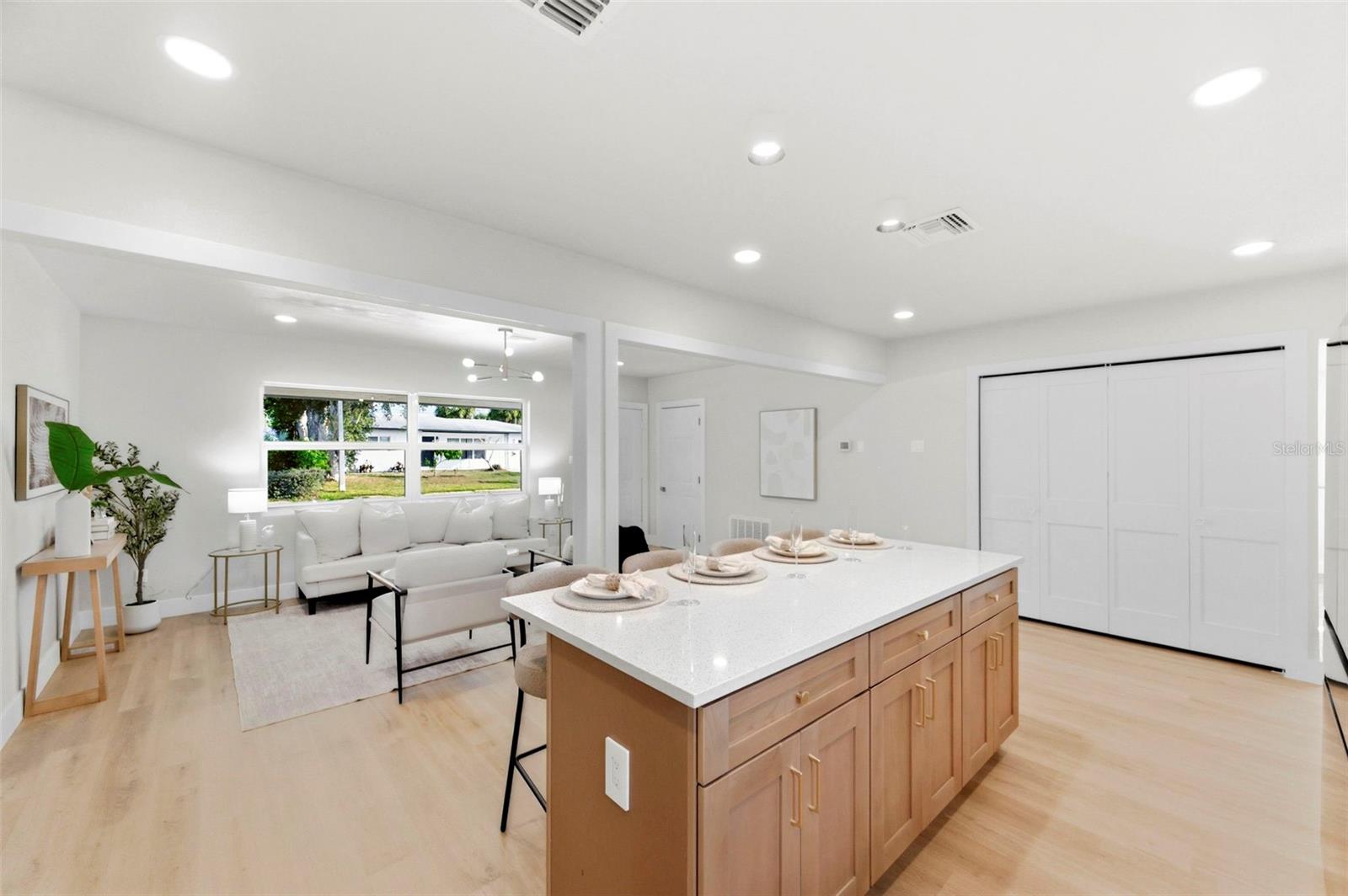 Image 8 of 41 For 2860 64th Terrace S