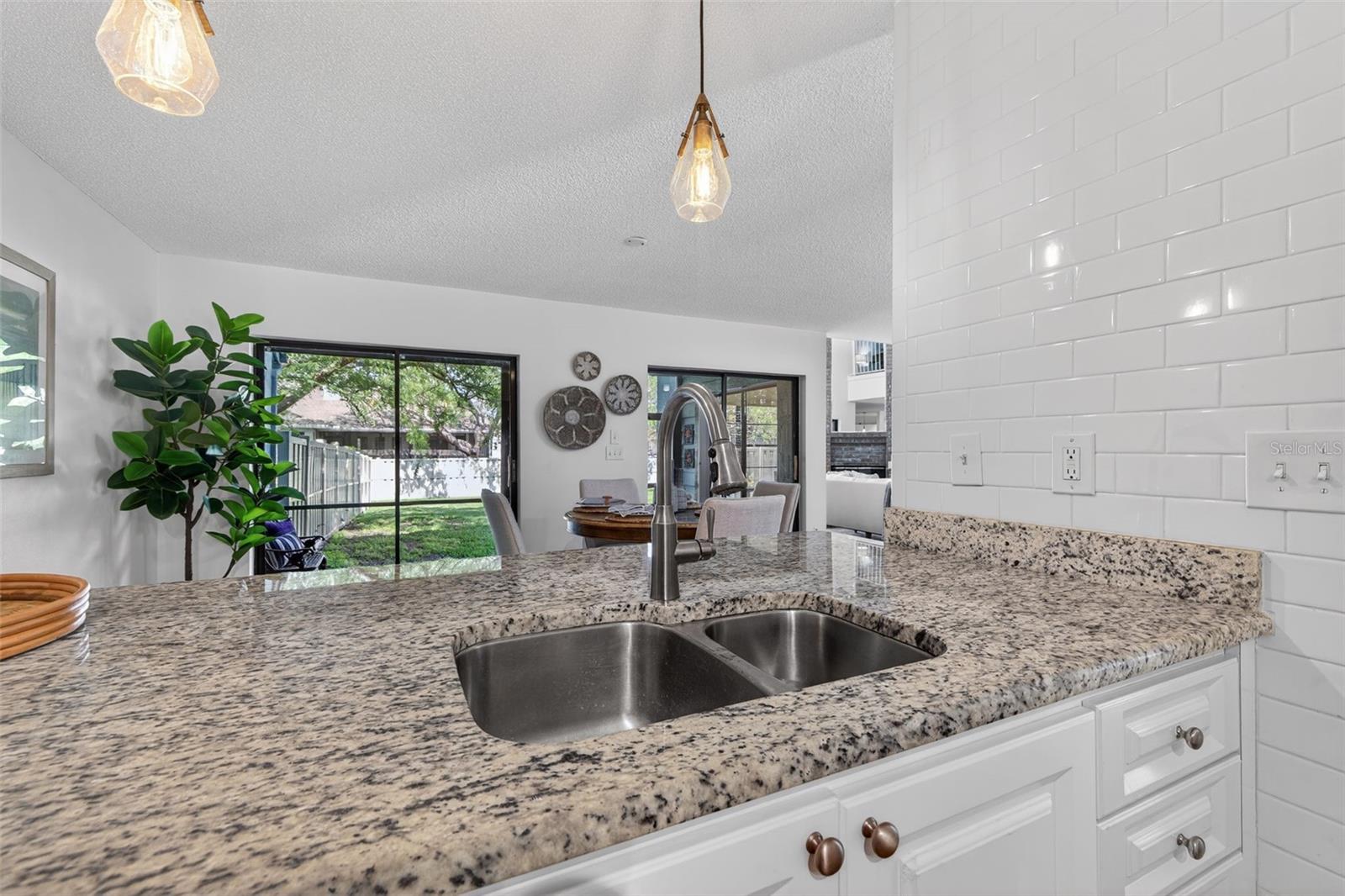 Image 16 of 46 For 713 Caya Costa Court Ne