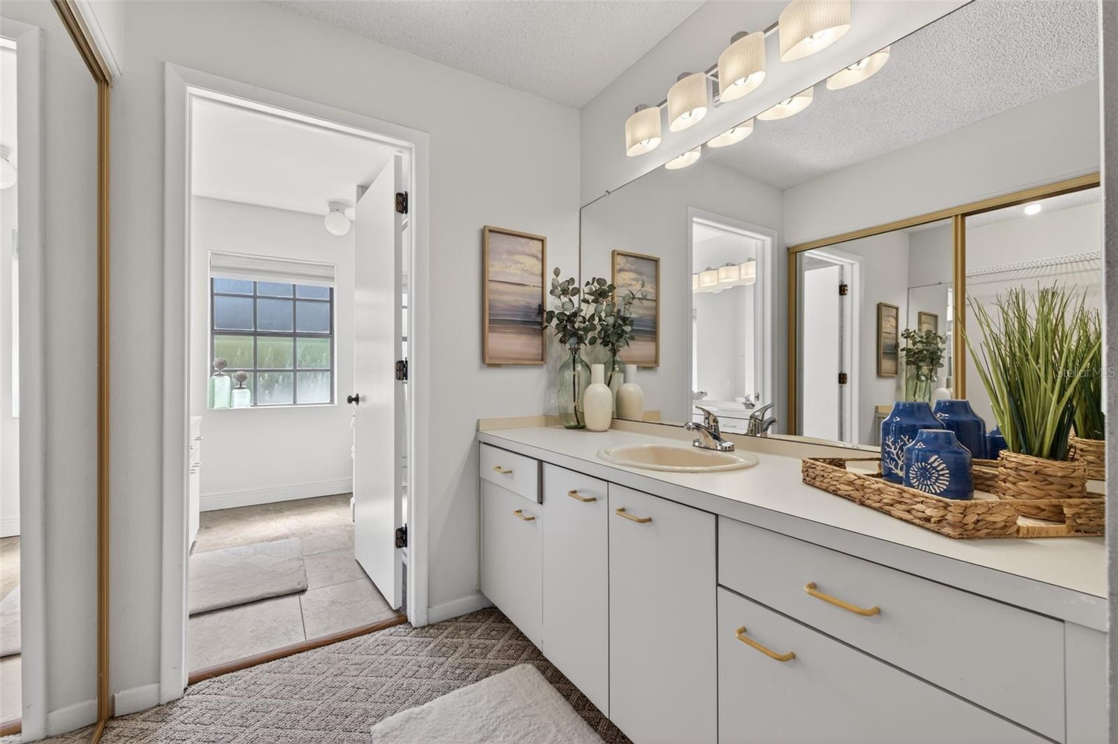 Image 26 of 46 For 713 Caya Costa Court Ne