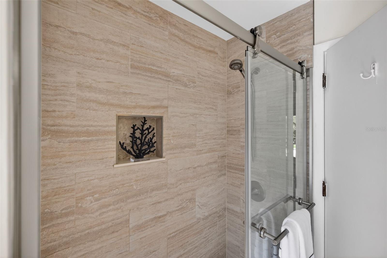 Image 28 of 46 For 713 Caya Costa Court Ne