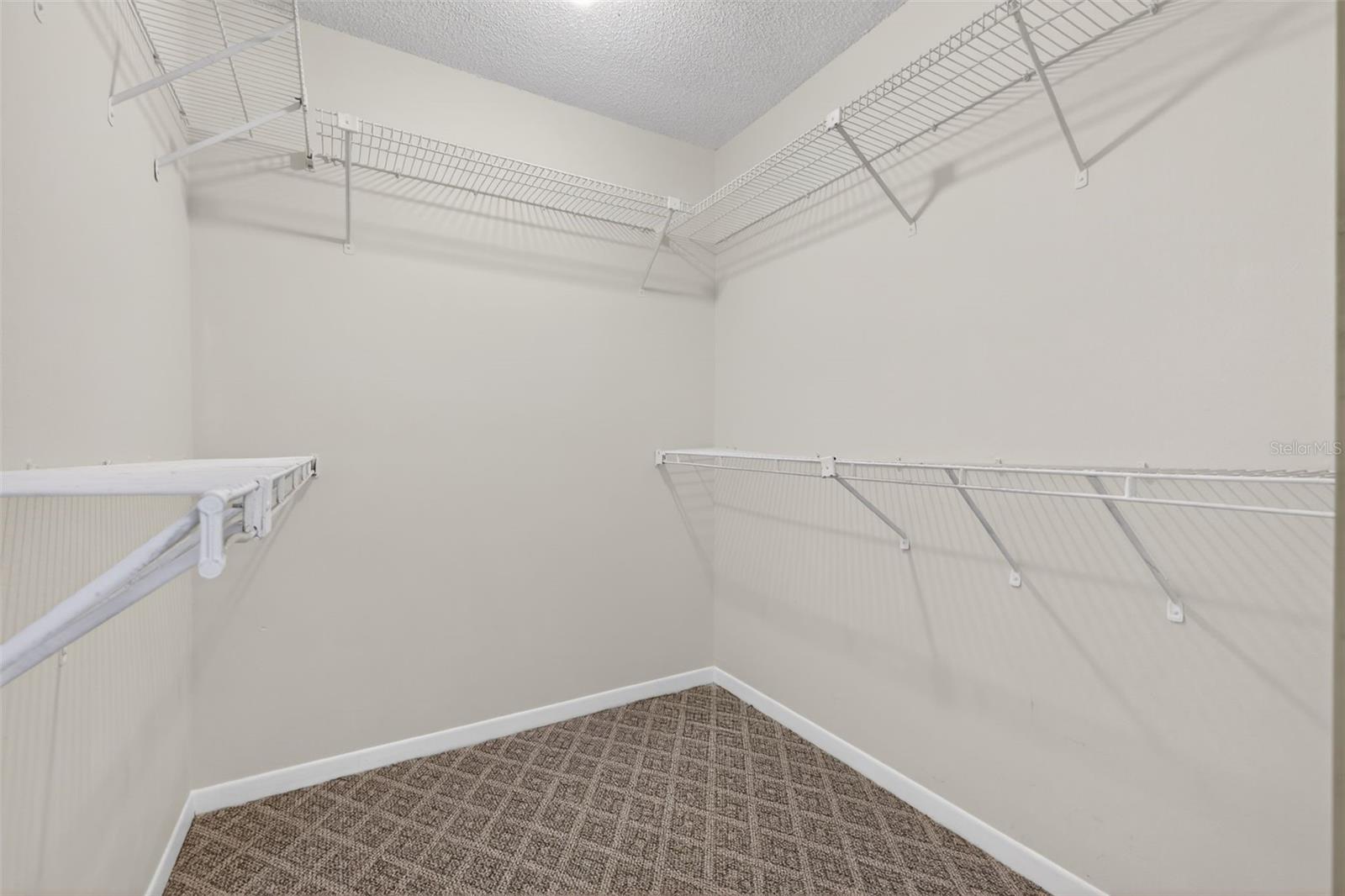 Image 29 of 46 For 713 Caya Costa Court Ne