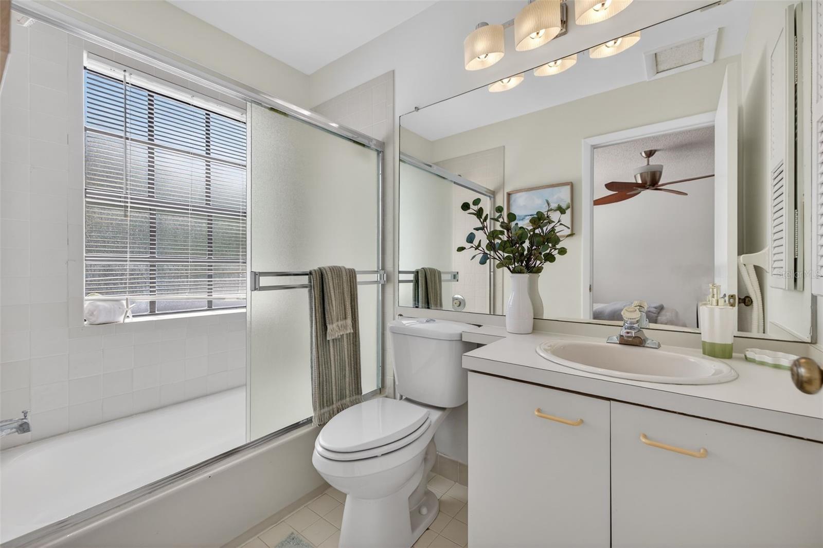 Image 33 of 46 For 713 Caya Costa Court Ne