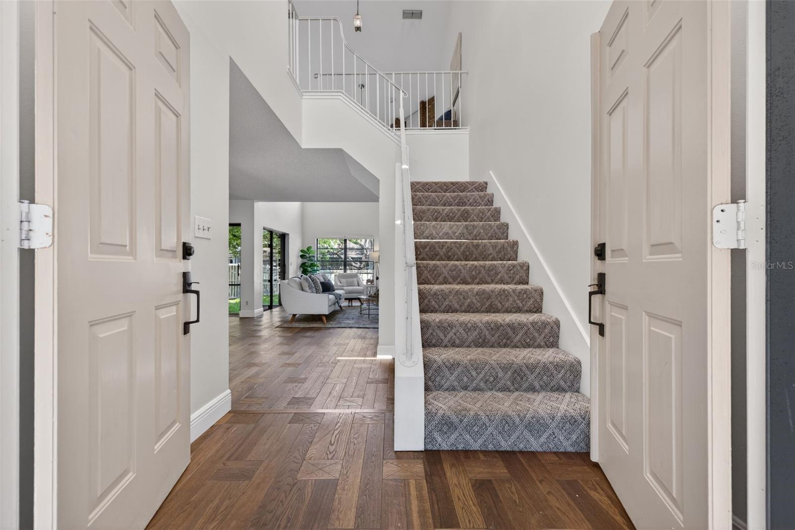 Image 4 of 46 For 713 Caya Costa Court Ne