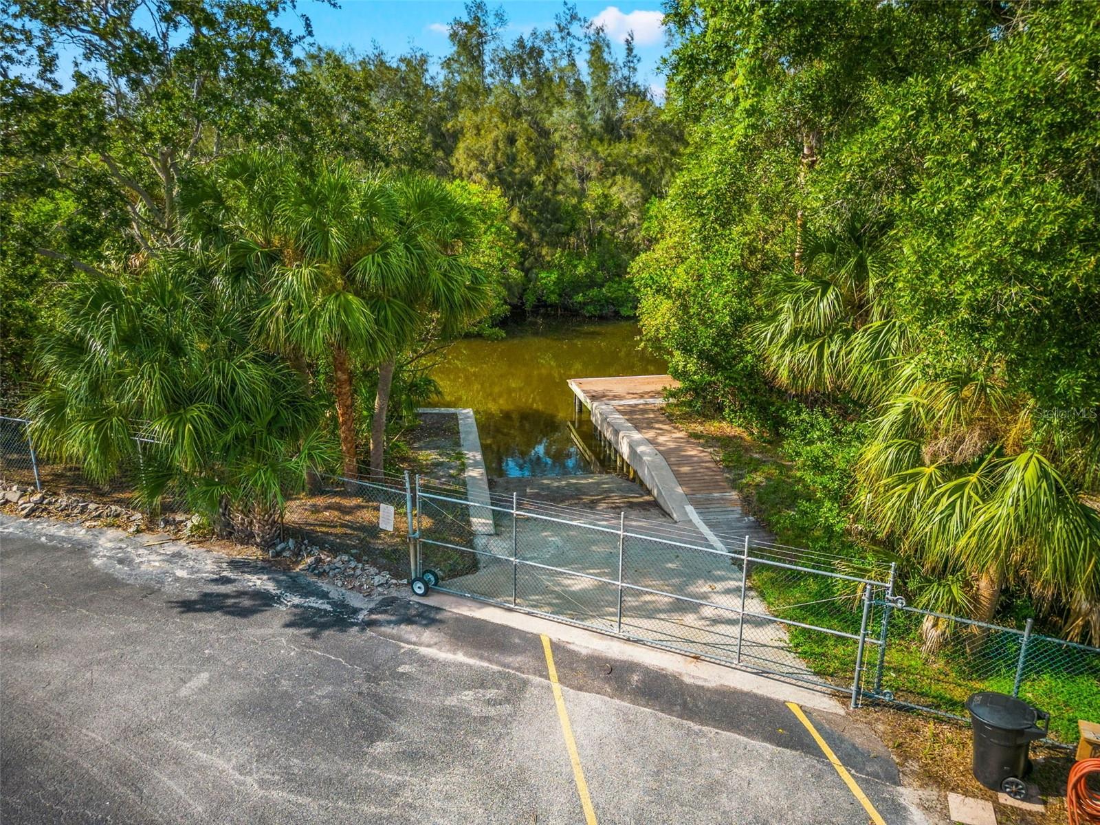 Image 40 of 46 For 713 Caya Costa Court Ne