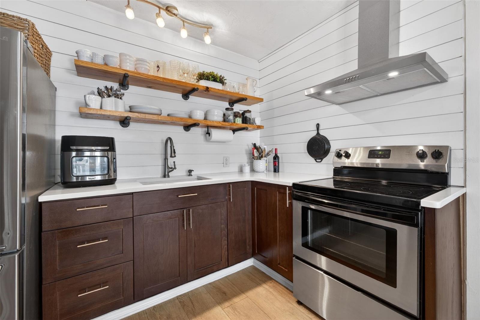 Image 12 of 30 For 2566 14th Avenue N