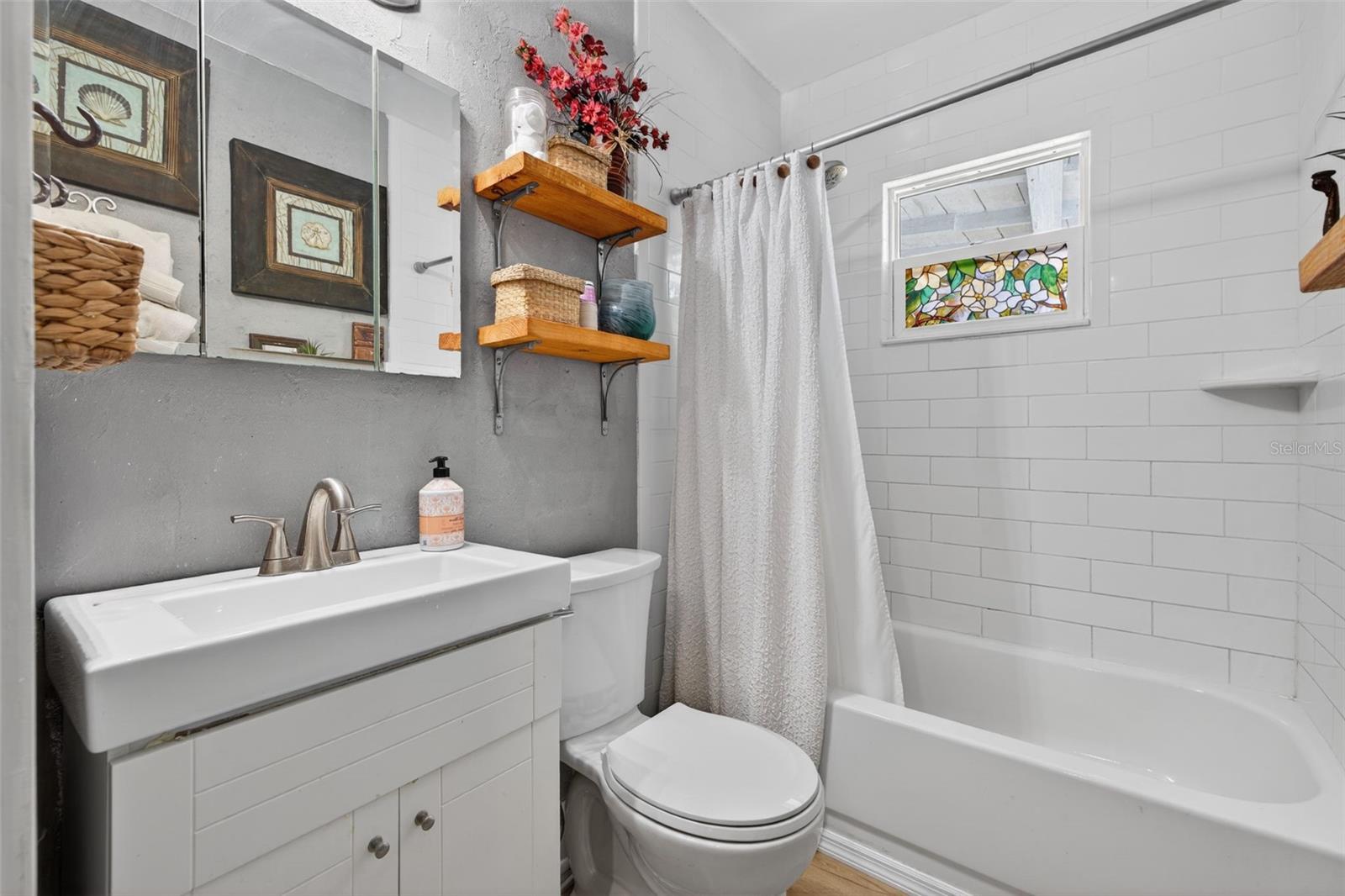 Image 16 of 30 For 2566 14th Avenue N