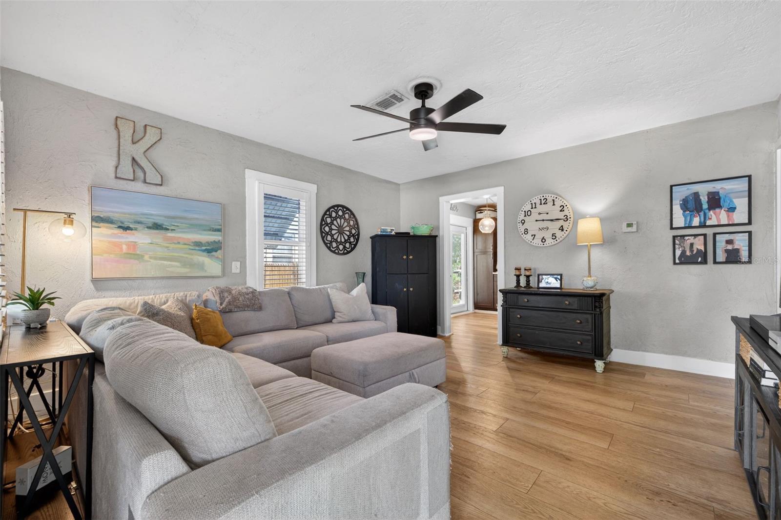 Image 6 of 30 For 2566 14th Avenue N