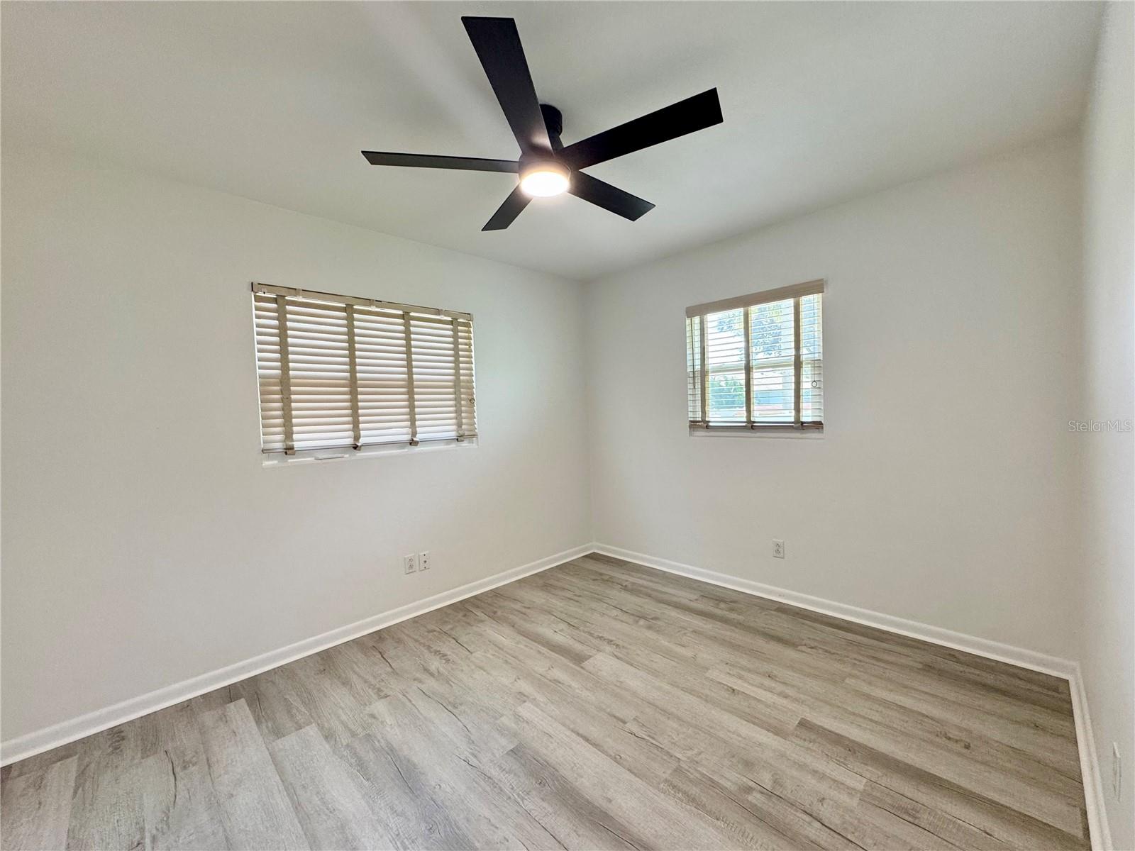 Image 10 of 30 For 637 Beltrees Street