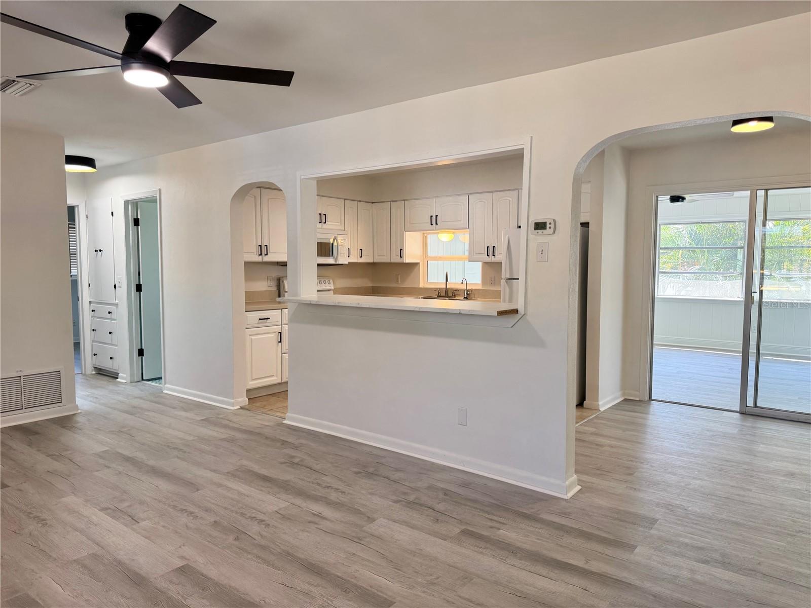 Image 2 of 30 For 637 Beltrees Street