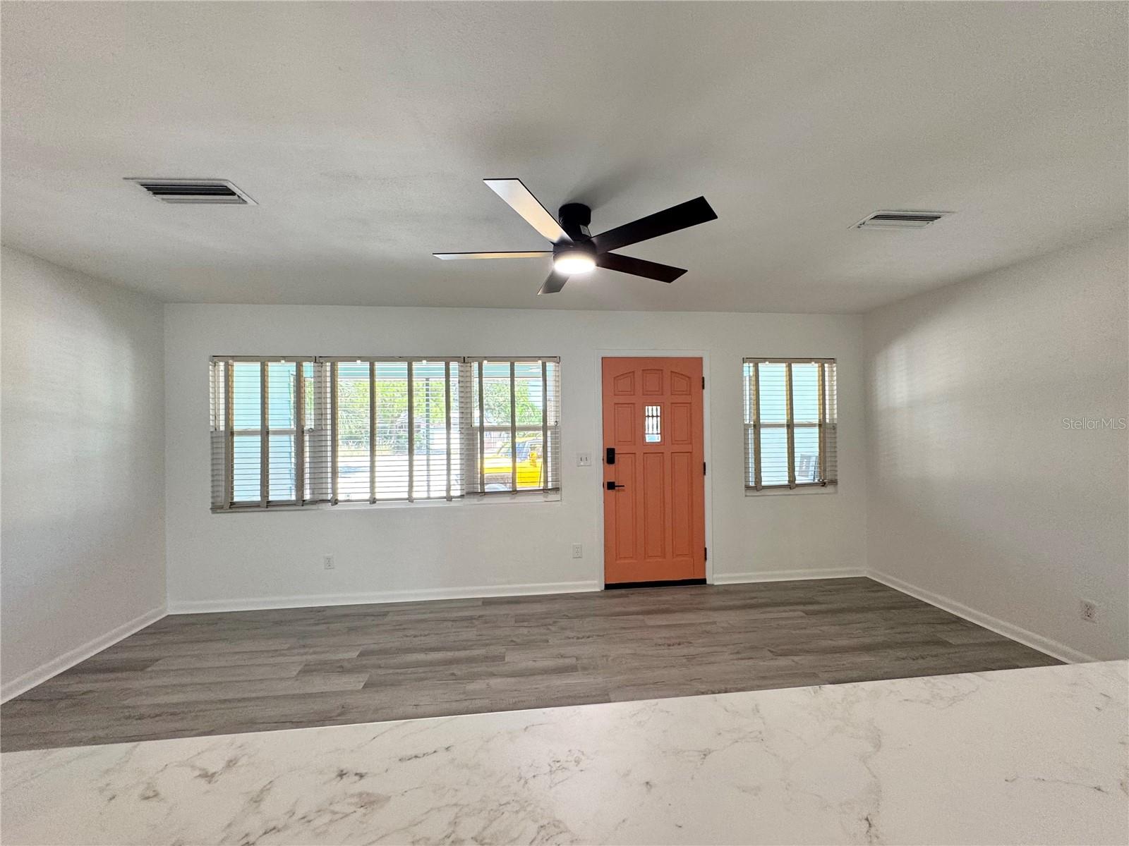 Image 4 of 30 For 637 Beltrees Street