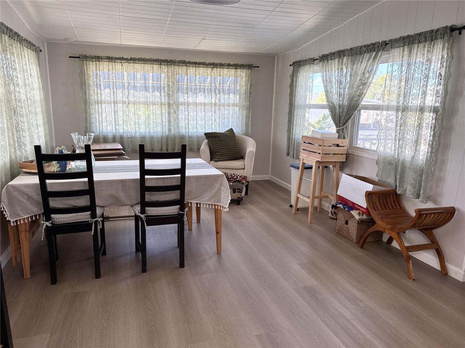 Image 9 of 19 For 7213 Mount Essex Drive Ne 514