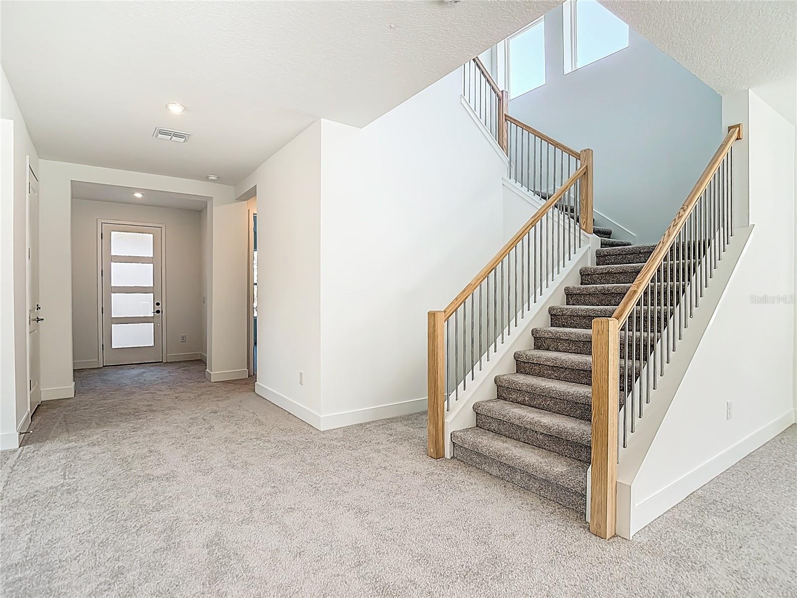 Listing photo id 32 for 4614 Euclid Avenue