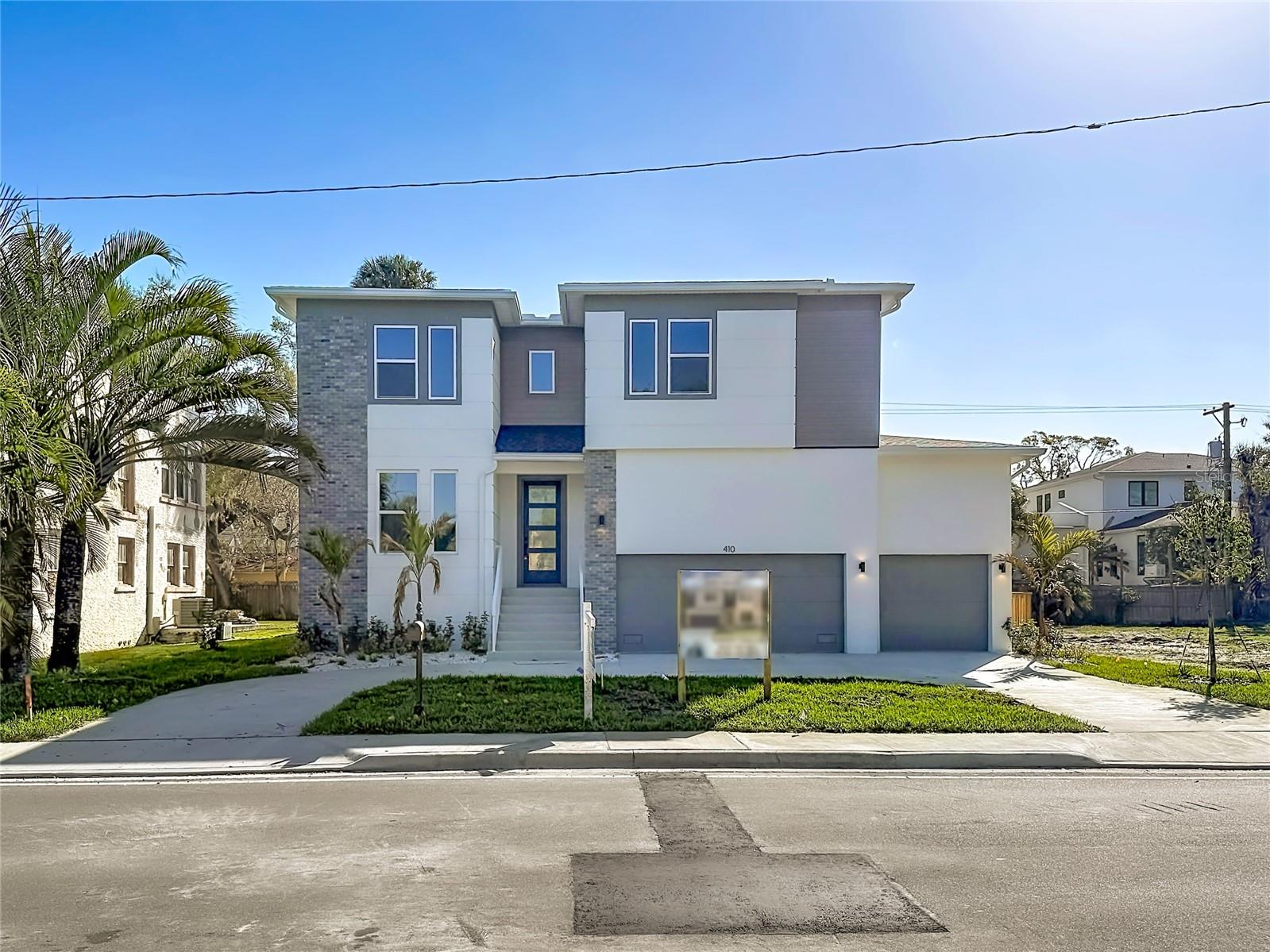 Listing photo id 2 for 4614 Euclid Avenue