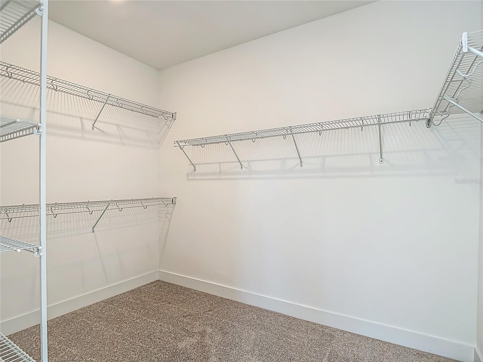 Listing photo id 51 for 4614 Euclid Avenue