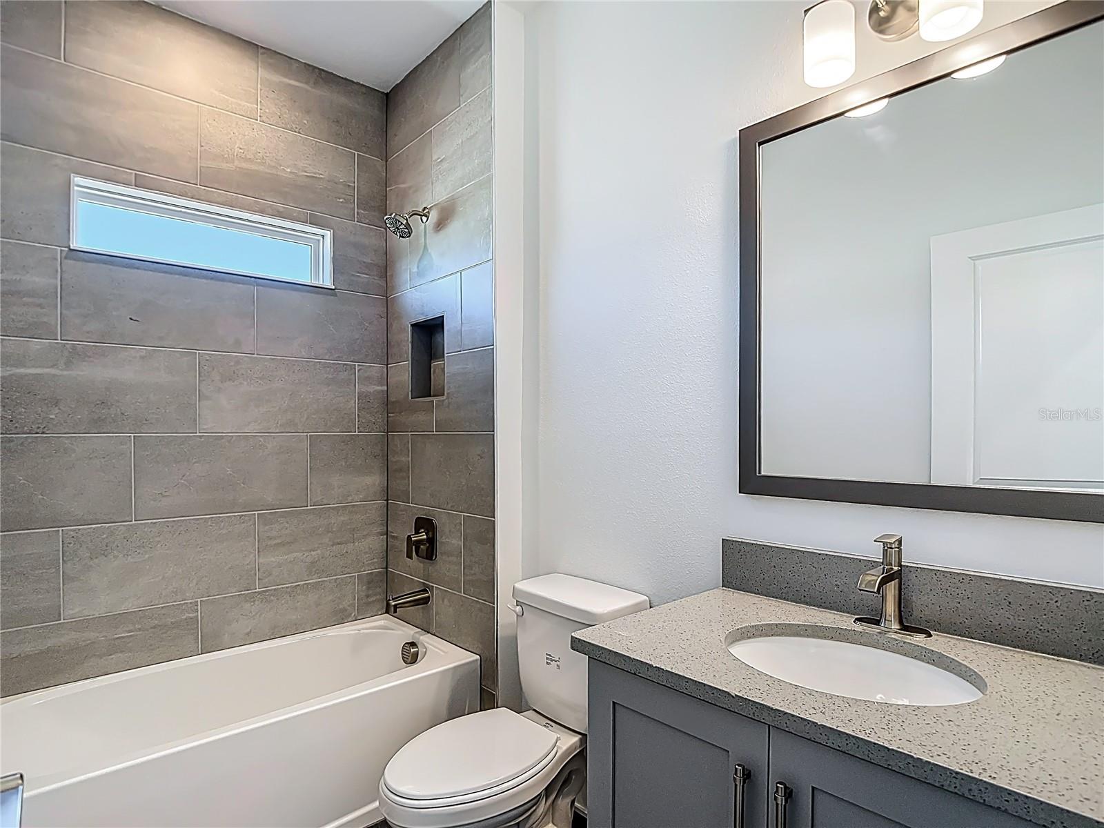 Listing photo id 70 for 4614 Euclid Avenue